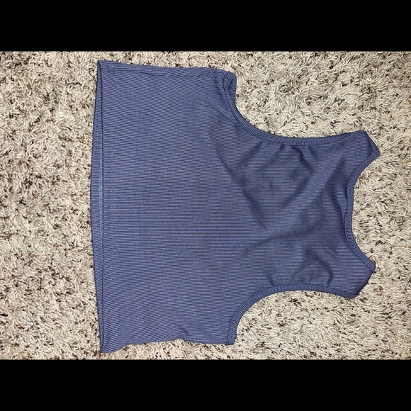 Crop top - Picture 1 of 2